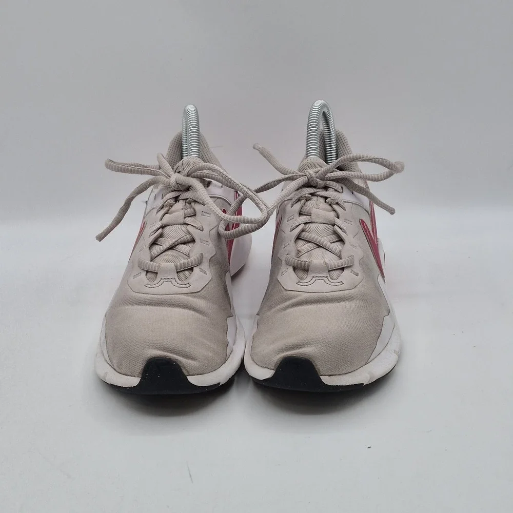 Nike Legend Essential 2 Shoes Womens Size‎ 7.5 Training Sneakers CQ9545-556